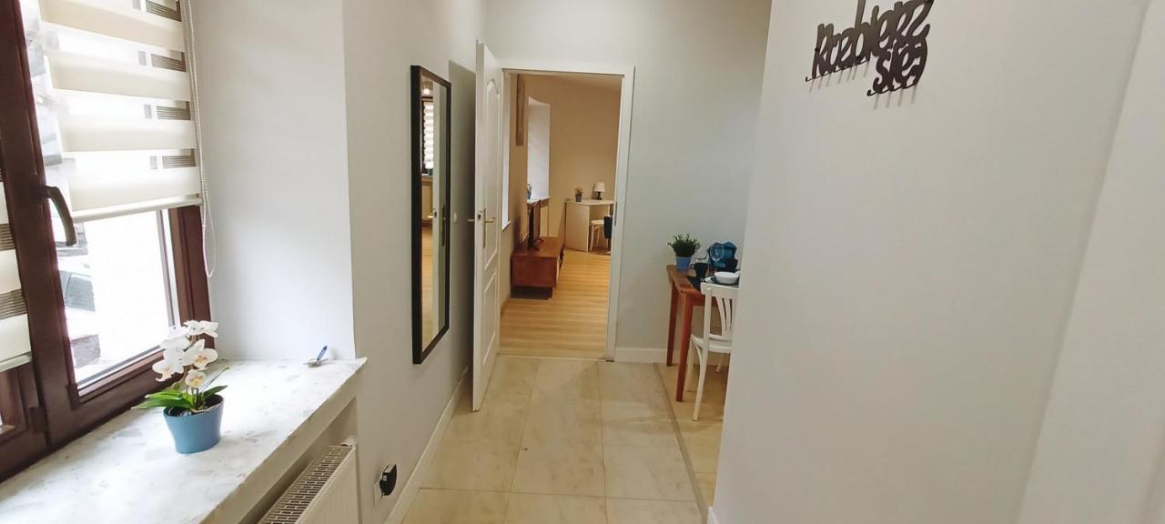 Apartament Granatowy Swietoduska 12 루블린 외부 사진